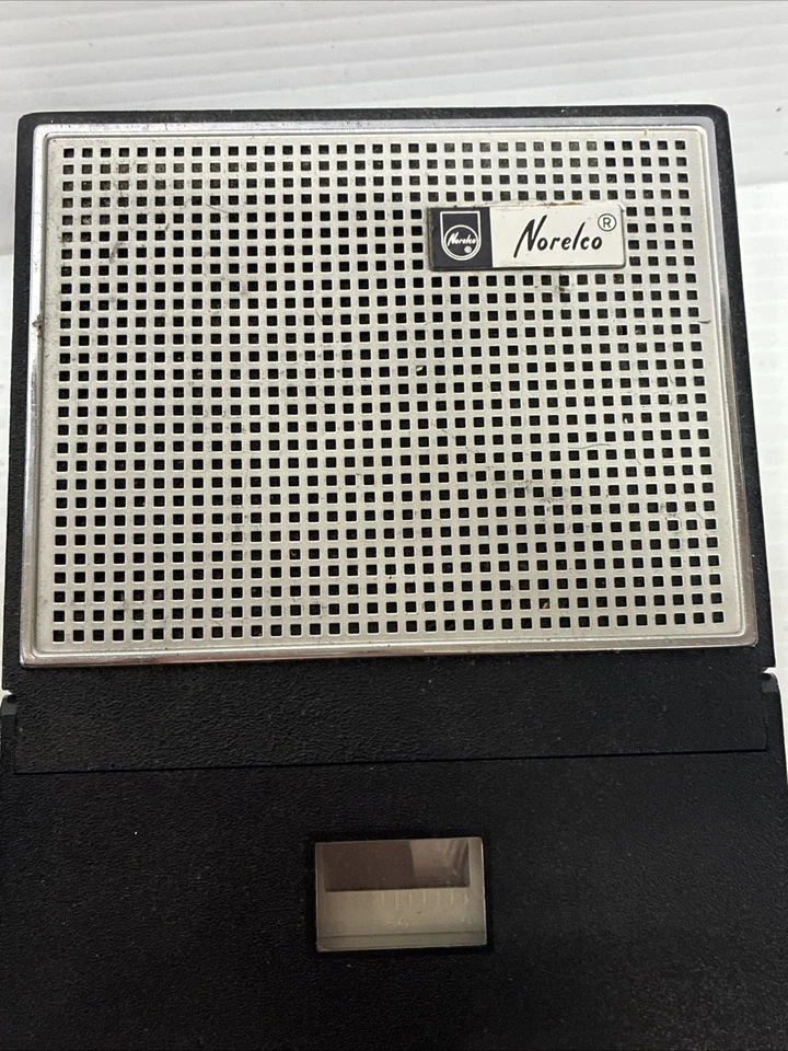 DE COLECCIÓN - Grabadora de cinta Norelco SOLO - SIN PROBAR (FC67-2Q5427 Foto 2 de 4