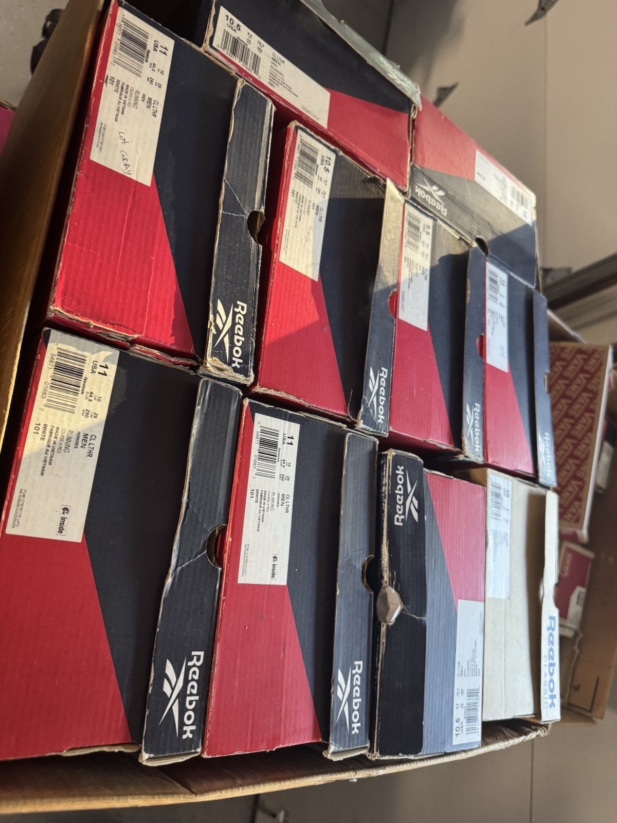 Reebok	CL LTHR	White	101