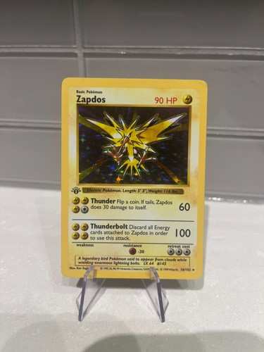 1st Edition Zapdos 16/102 Shadowless Base Set Pokemon Card MP