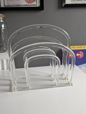 Vintage Dorothy Thorpe Acryl Plexiglas Zeitungsständer 1960