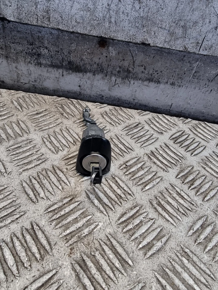 TOYOTA YARIS PORTA CANO COM CHAVE 1.5L CVT HÍBRIDO ELÉTRICO HATCHBACK 2023 - Imagem 3 de 4