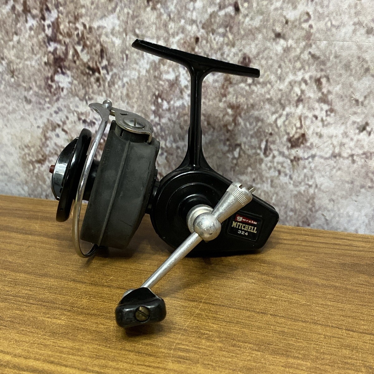 Vintage spinning fishing reel Garcia Mitchell 321 Reel France #4