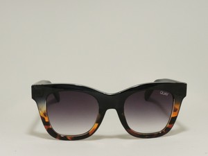 tortoise quay oversized smoke sunglasses navy hours australia square