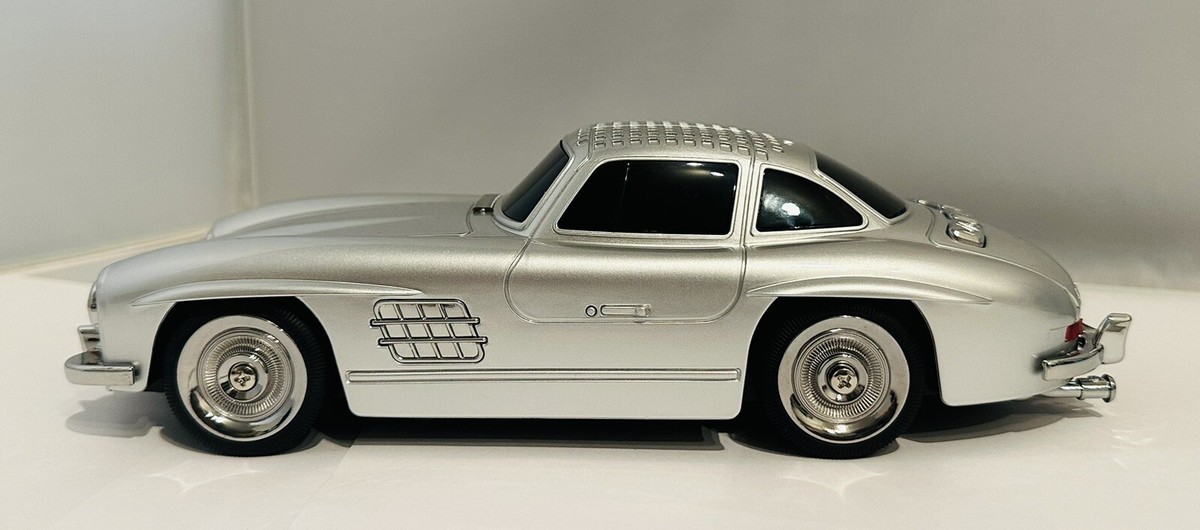 Classic Mercedes-Benz 300 Roadster Silver Bluetooth Portable
