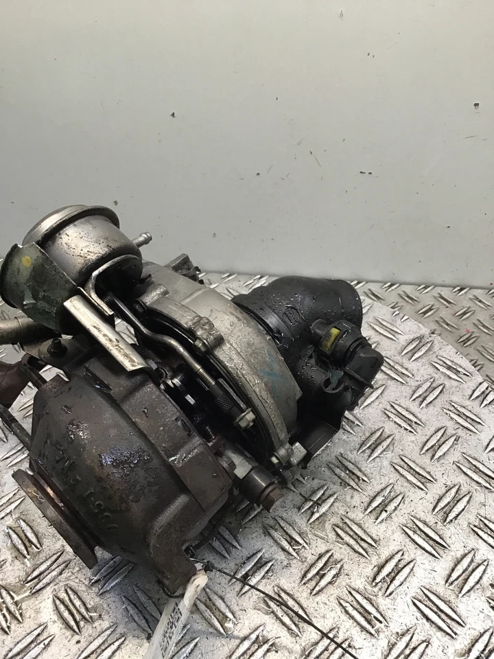 Turbolader Renault Megane III Coupe (Z) 1.9 dCi 96kW 131PS 8200398585  - Bild 2 von 2