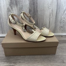 Coach Inez patent leather kitten heel sandals Womens 7 Cream Old Money City
