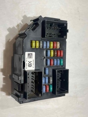 2007-14 Cadillac Escalade ESV Cabin Fuse Box P/N 25815391_01