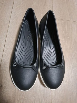 CROCS Dual Comfort Ballerinas, Gr. 39/40 (W 9), schwarz, neuwertiger  Zustand