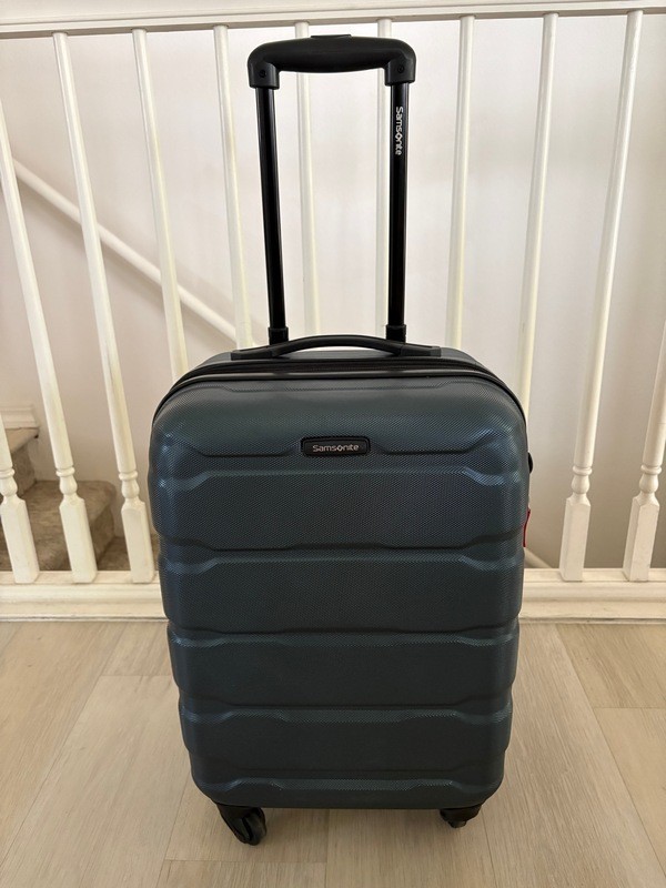 Samsonite Omni PCExpandable Hardside 21 inch Luggage - Dark Blue