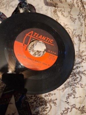 EX 1961 R&B SOUL DANCER King Coleman ''Do The Hully Gully'' 45 Atlantic    45-2125