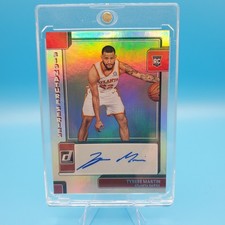 2022-23 Panini Donruss Optic Signature Series Holo Prizm Tyrese Martin Auto Hawk
