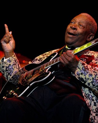 Blues guitarist BB King performs at the Sinatra theater on May 3 2- Old Photo 20