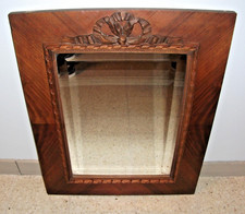 Miroir biseauté XIXème avec cadre en bois sculpté Louis XVI de 46 X 56 cm