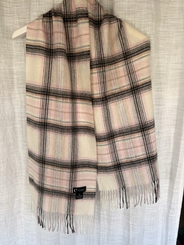 Luxurious C by Bloomingdale’s 100% cashmere plaid scarf, excellent condition  