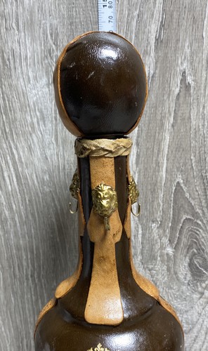 vintage 1970s Italy leather & paper covered wine or liquor bottle + Shot Glasses - Picture 6 of 12