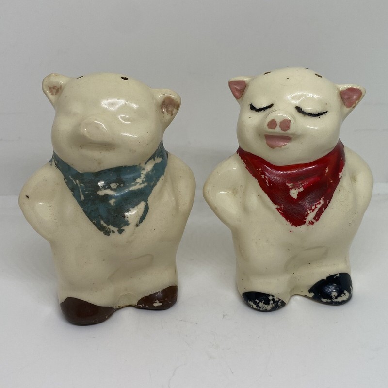 Vintage Shawnee Salt And Pepper Shakers Smileys Pigs Blue Red Hankerchiefs 
