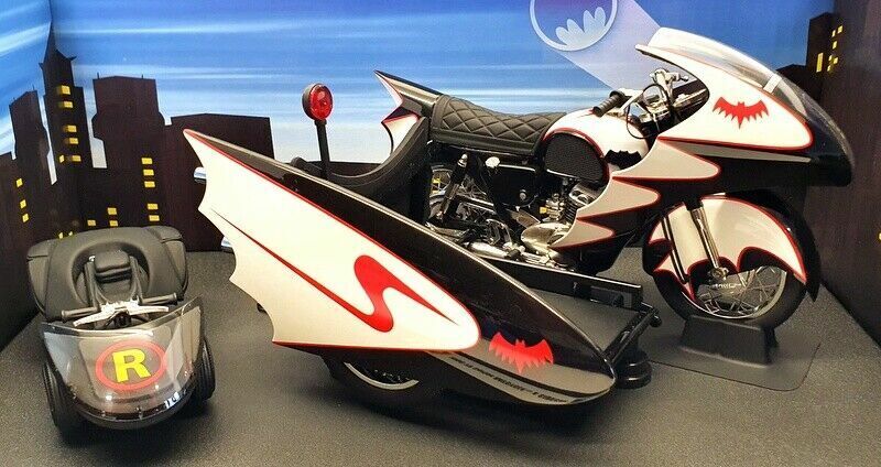 BATMAN 1:12 BATCYCLE & SIDECAR 1966 TV SERIES 1/12 HOT BATMAN 1:12 BATCYCLE & SIDECAR 1966 TV SERIES 1/12 HOT