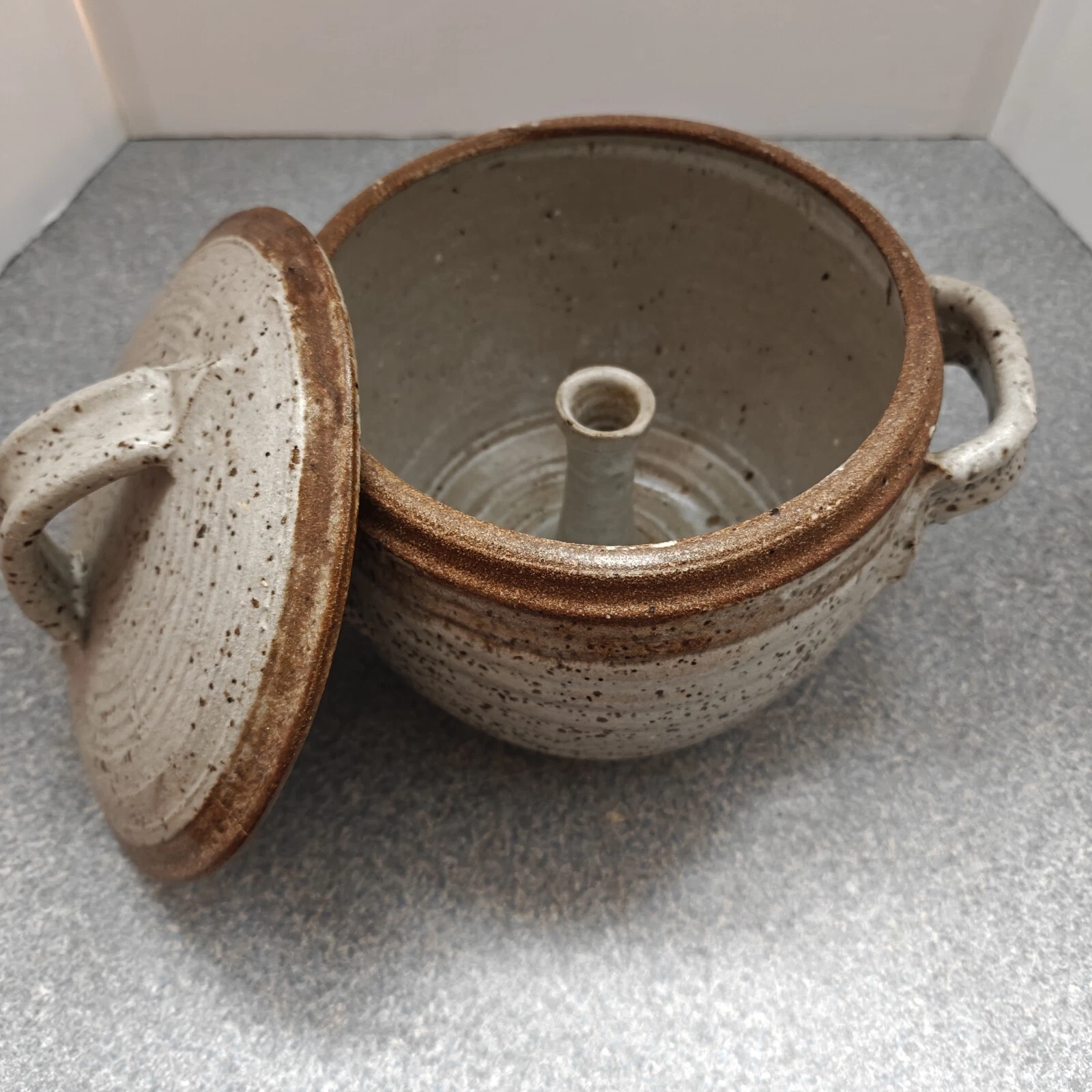 Ceramic Stoneware Central Chimney Steamer Pot