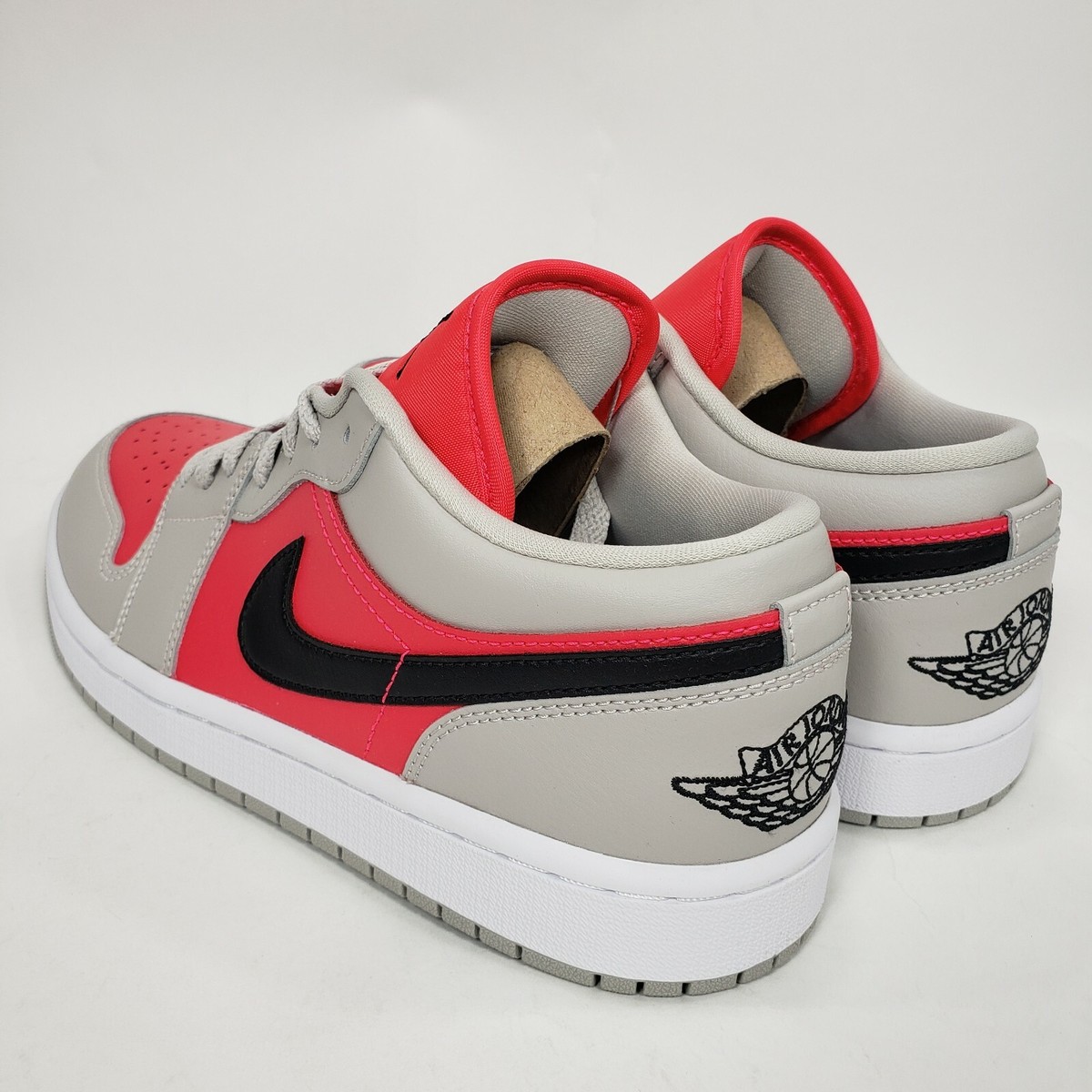 light iron ore siren red black