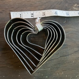 Brand New Set of 6 Nesting Heart Cookie Cutters 1 1/2'-4 1/2' Sizes