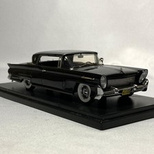 1/43  Lincoln Continental Mk.lll Hardtop 811177