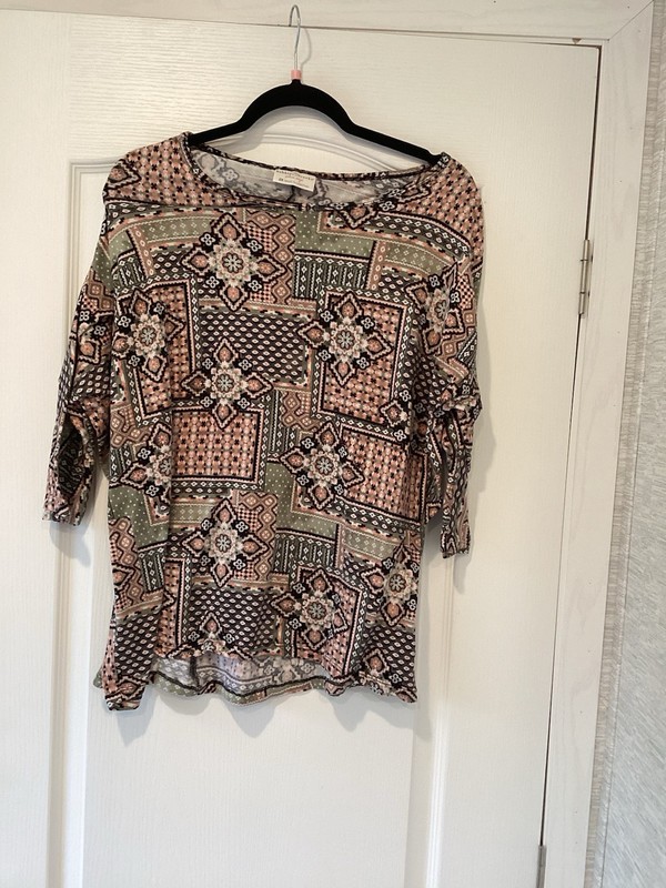 Bobbie Brooks Multicolor Geometric Round Neck 3/4 Sleeve Pullover blouse 2X EUC