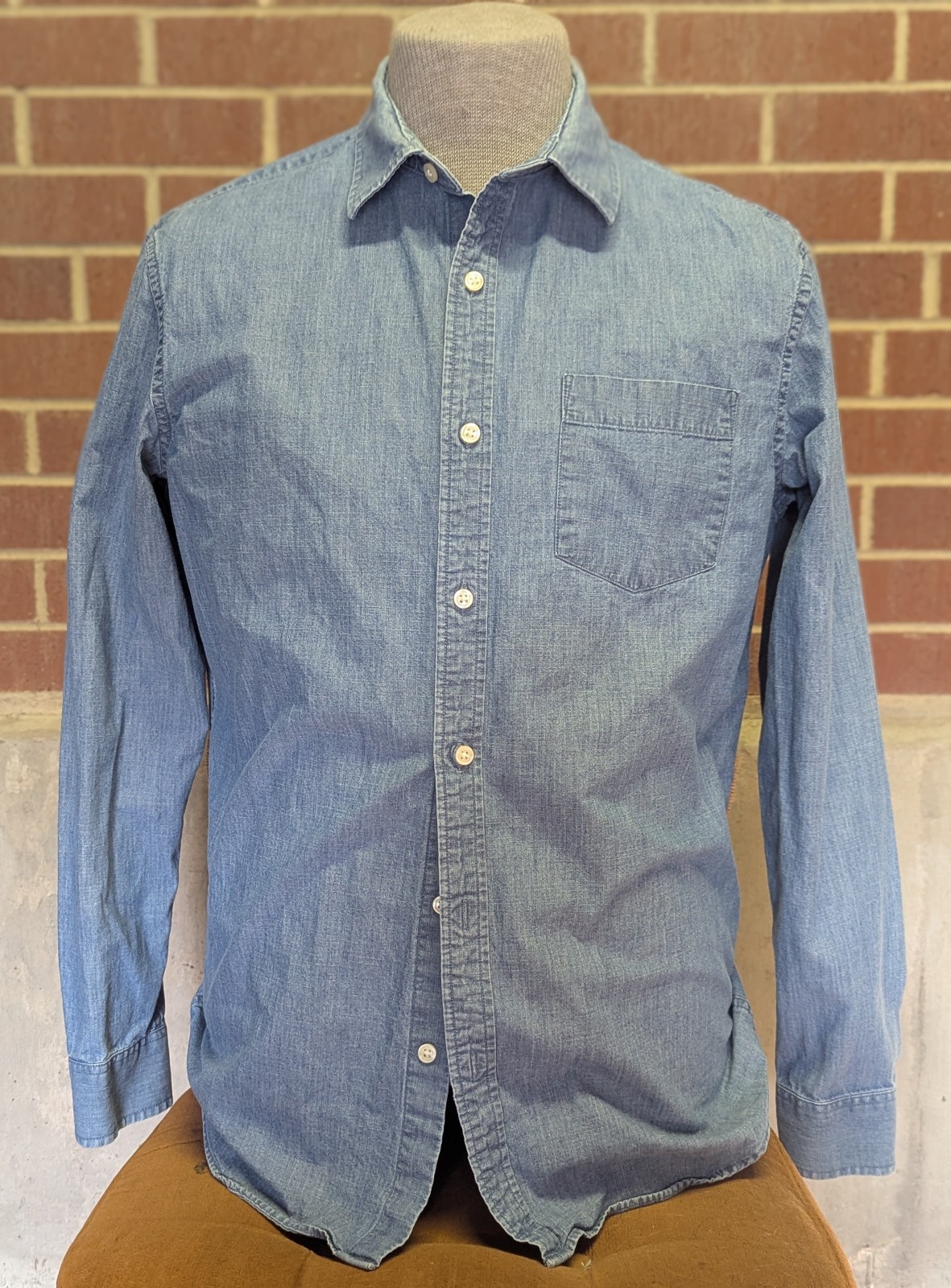 Men’s Banana Republic Heritage Denim Slim Fit Button Down Shirt, Size Large