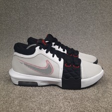 Nike Lebron Witness 8 VIII Basketball Shoes Sneaker Men's Size 10 White Black