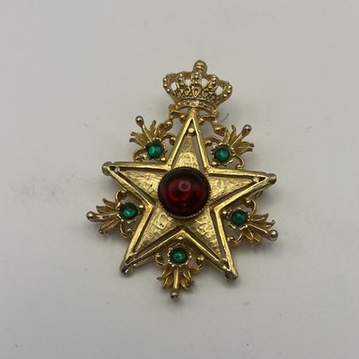 Regal Gold-Tone Star Brooch with Crown and Glass Cabs