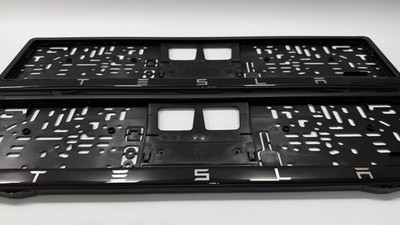 2 x Tesla Spaced 3D Gloss Gel - Quick Release - Number Plate Holders