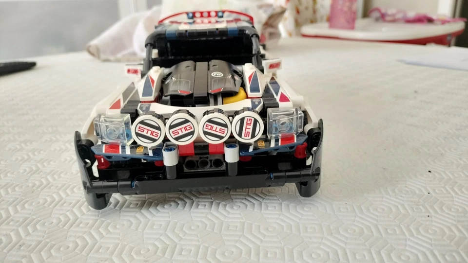 LEGO Technic 42109 App-Controlled Top Gear Rally Car, foto 3 di 5
