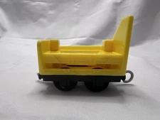 Thomas Trackmaster Motorized Train Engine Yellow Flip Dumper Tipping Cargo Car