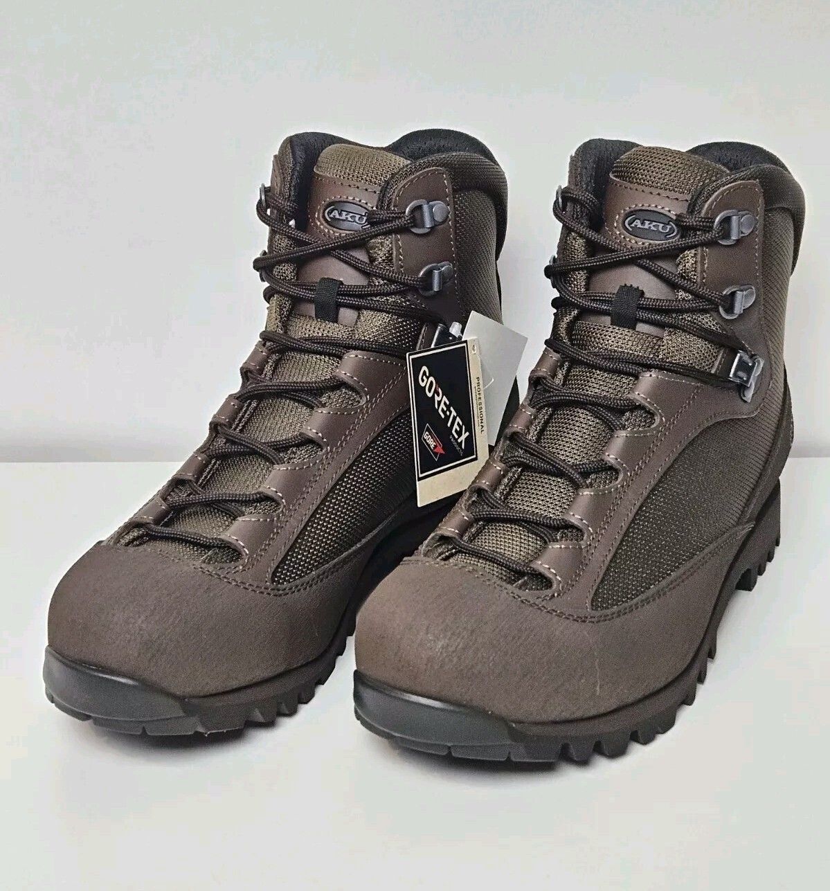 Botas de Combate Militar AKU Pilgrim GTX FG Marrón Reino Unido Talla 7M Nuevas en Caja ENVÍO GRATUITO