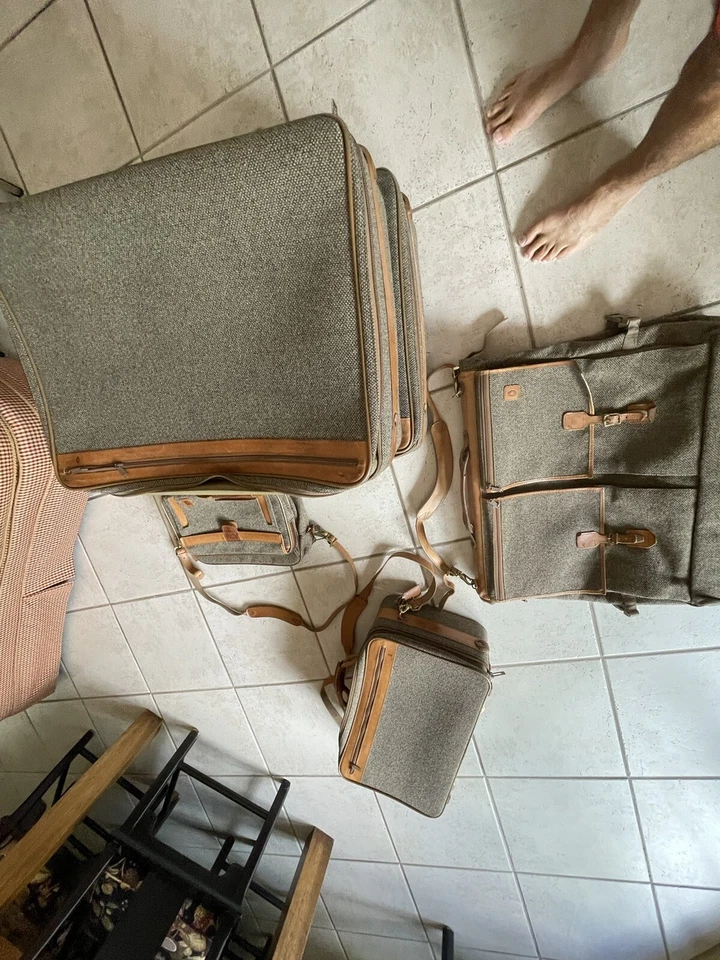 5 Piece,  Vintage Hartmann Tweed Leather Luggage Set Excellent Original Owner - Image 2 of 4