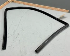 Mercedes W211 E350 2006-2009 Front Left Driver Side Sealing Window Rubber OEM