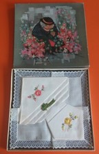 Vintage Retro 50er Set 2 Taschent&uuml;cher bestickt Blumen alte Frau bedruckt Box
