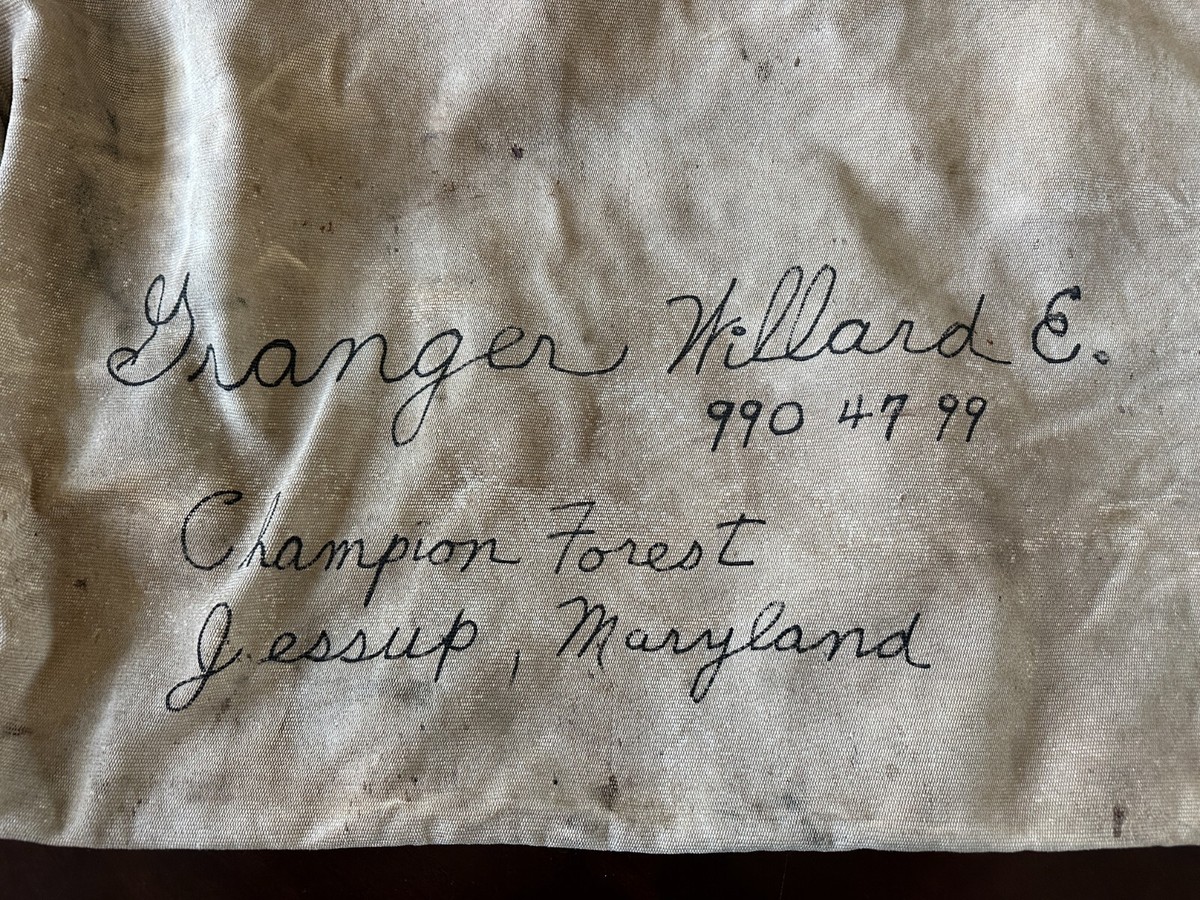 ナ*オ様 1945's☆アメリカ海軍☆USS BURDO ☆WW2・ミリタリーブ 1024px-