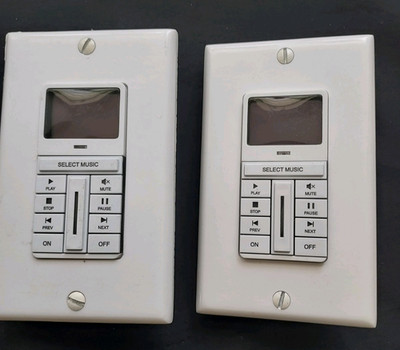 RTi KX1 Audio distribution Keypad - OFF WHITE WALL PLATE- PRE-OWNED TESTED
