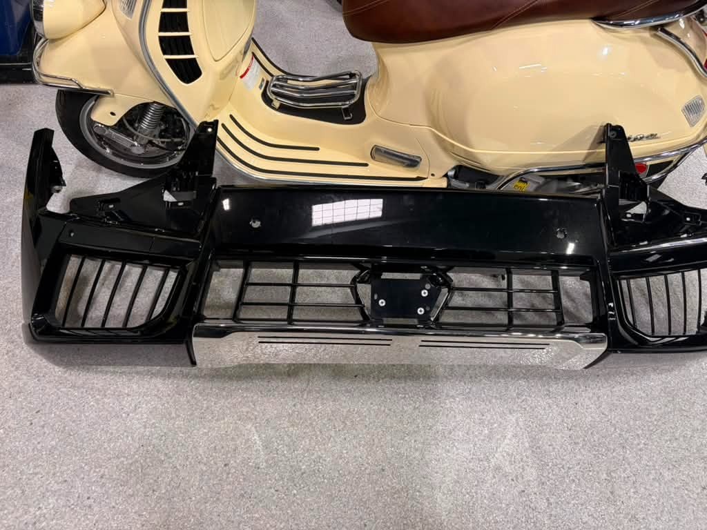 Rolls-Royce Cullinan 2026 OEM Front Bumper Assembly Take-Off Series II 0 Mile