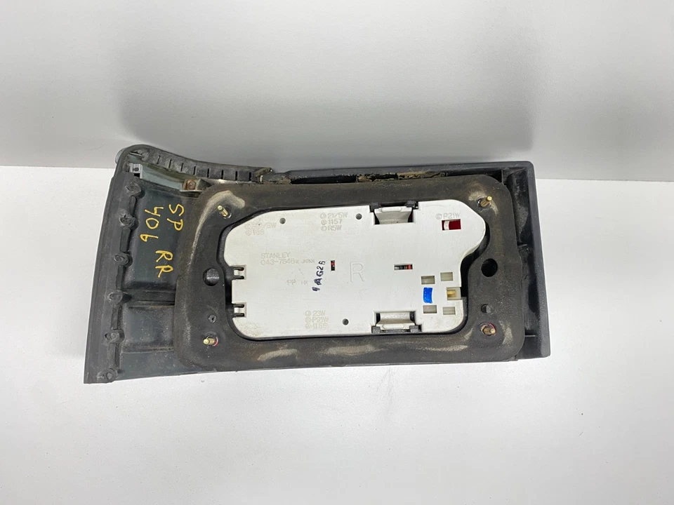 MAZDA 626 1990-1991 LUZ TRASERA DERECHA LÁMPARA TRASERA OEM, 166-58504 Foto 4 de 4