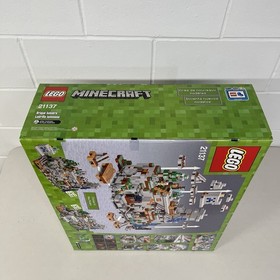 LEGO Minecraft The Mountain Cave 21137 MISB Collectors Condition