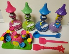 Moose's Magic Never-Wet Wondersand Lot of 4 Bottles Fairy Castle Shovel Tools