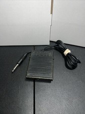 Yamaha FC5 Electronic Keyboard Compact Foot Switch Style Sustain Pedal