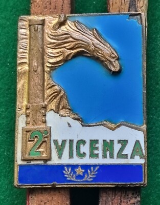 MOUNTAIN ARTILLERY GROUP BADGE ''VICENZA'' ALPINE BRIGADE ''TRIDENTINA''