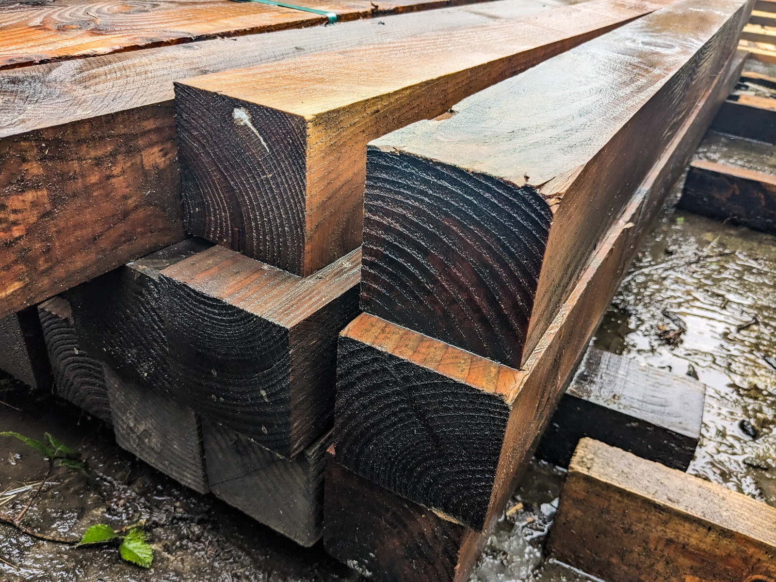 BARGAIN WOODEN POSTS SLEEPERS 2x2 (50 x 50) 4x4 (100 x 100) 8x4 (200 x ...