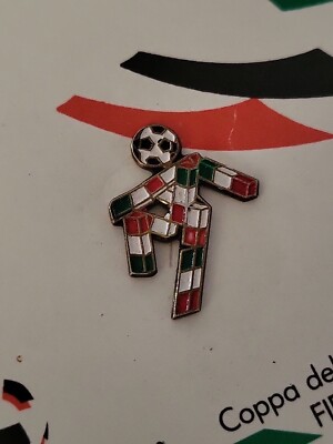 ITALIA '90 Coppa del Mondo FIFA Soccer Pin Silver | eBay