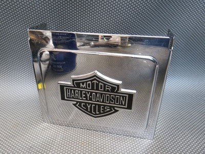 Eine Harley Davidson Chrom Batterieabdeckung