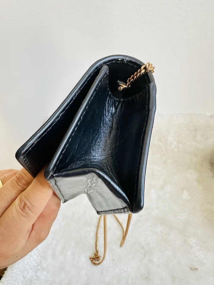 Cartera Versace Virtus La Greca de lona recubierta y cuero con cadena Foto 4 de 4