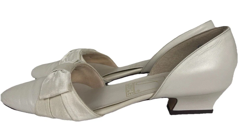 Zapatos de boda vintage Joyce California con tacones con arco marfil para mujer 7,5 A estrechos Foto 2 de 4