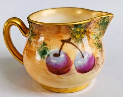 Royal Worcester Miniatur Porzellan Sahnekännchen von Peter Platt